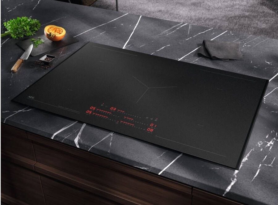 AEG NIK85M00AZ 80cm 5 Zone Inductie Kookplaat MultipleBridge Mat Zwart - Foto 2
