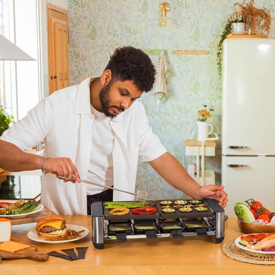 BOG Raclette Grill 16000 Inox Zwart Voor 8 Personen 1400W 40 x 22 cm Instelbare Thermostaat Anti aanbakplaat Inclusief 8 Pannen en 8 Spatels