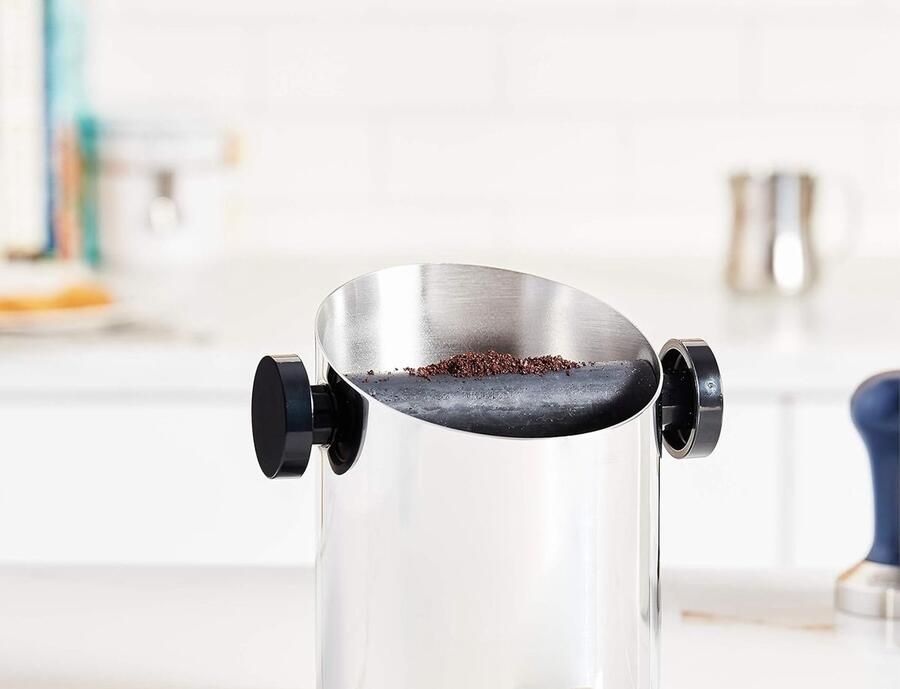 Candala Dedica Style Traditionele Pompdruk Espresso Machine Koffie en Cappuccino Maker EC685BK Zwart