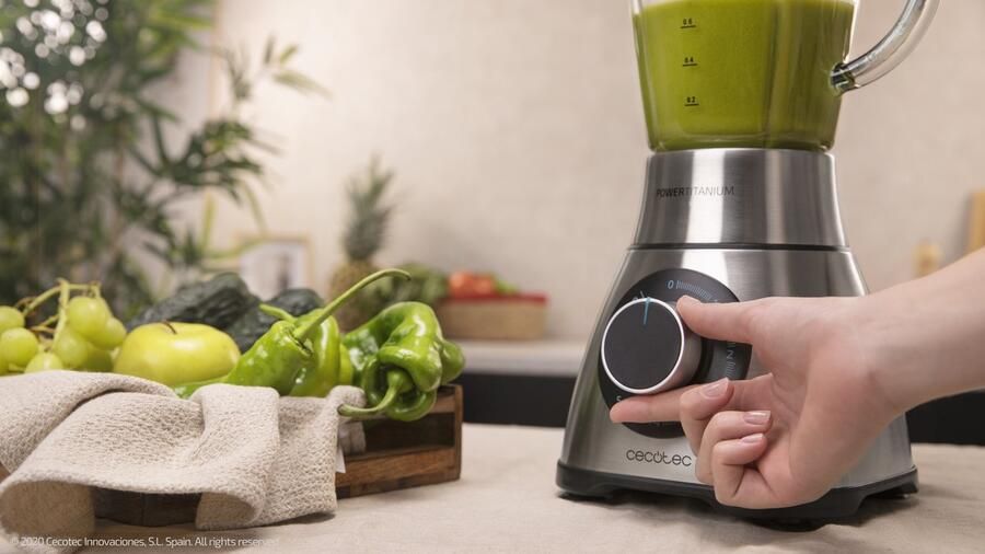 Cecotec Standmixer Power Black Titanium 2000MAX PerfectMix. 2000W maximale Leistung Messer mit schwarzer Titanbeschichtung 1 8L Smoothie-Filter Edelstahl-Finish