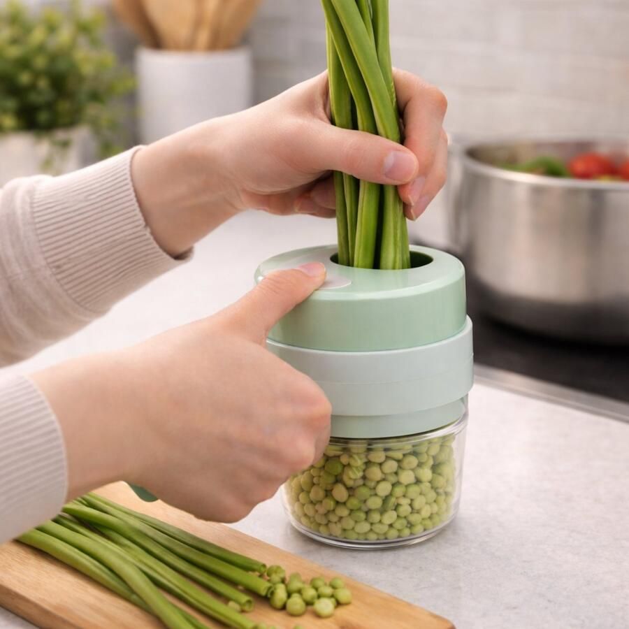 Designed By Man Mesa Living Draadloze Cordless Chopper – USB-Oplaadbare Mini Food Chopper Compact Keukenapparaat met RVS Mes & Transparante Kom – Ideaal voor Groente Kruiden & Noten