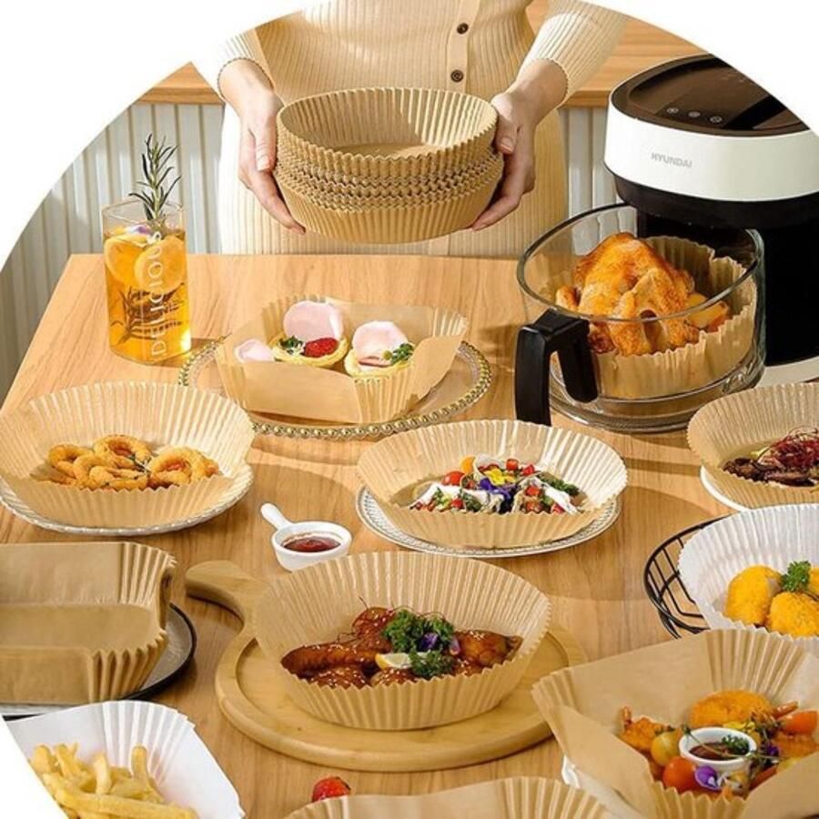 Airfryer Bakpapier 20-25cm 100 stuks Wegwerp Bakpapier voor Hetelucht Friteuse non-stick Air Fryer Papieren Voeringen voor Frituren Bakken Braden en Oliebestendig Vierkante