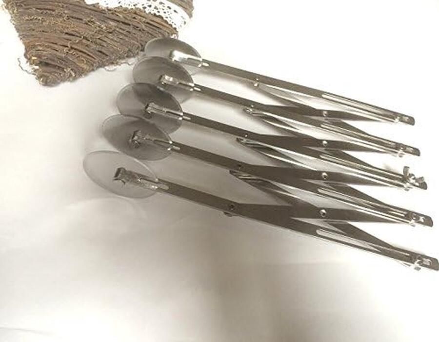 Deegsnijder RVS Pastasnijder taart Bakken en decoreren Vijf verstelbare wielen 25 x 6 cm Zilverkleurig