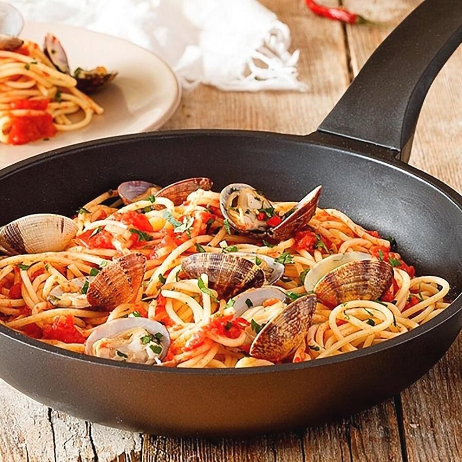 Kleine zwarte braadpan 18 cm Efficiënt koken met gemak