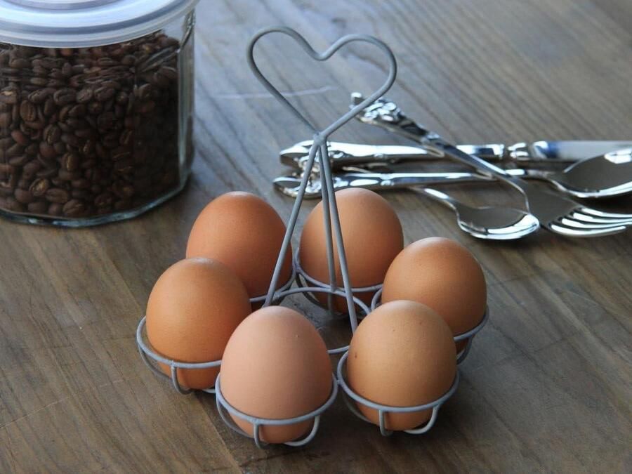 Eierhouder Mandje Eierrekje Metaal Keuken Decoratie Hartvorm Design 6 Eieren Donkergrijs