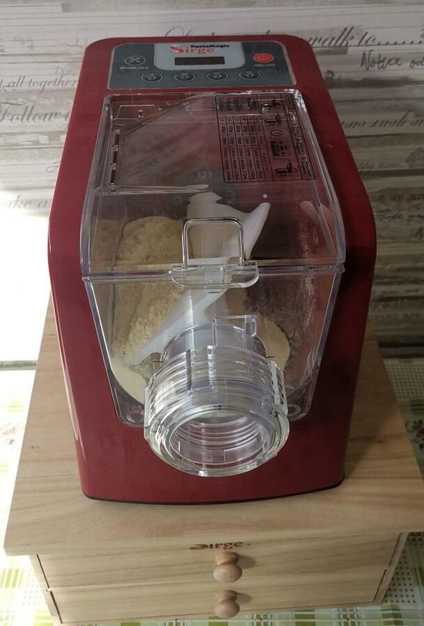 Elektrische Pastamachine en Deegpers met 22 Vormen voor Verse Pasta en Pizza