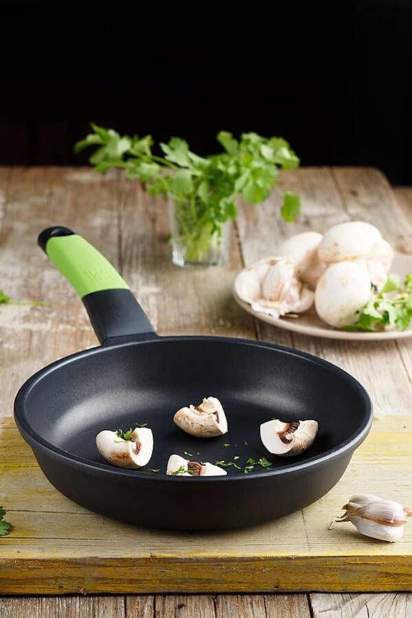 Frituurpan 30 cm van gegoten aluminium met Teflon antiaanbaklaag Geschikt voor inductie en oven