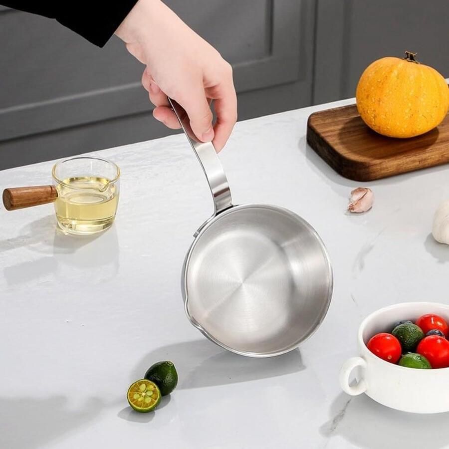 Huishoudelijke koekenpan Kleine pot Ontbijt maken Efficiënte warmtegeleiding 13 cm diameter Zilverkleurig