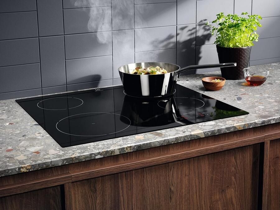 Inductiekookplaat Elektrische kookplaat Keuken vernieuwen Gehard glas 678 x 597 cm Zwart