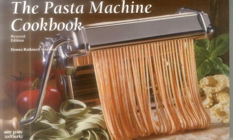 Kookboek voor het maken van zelfgemaakte pasta met handmatige en elektrische pastamachines