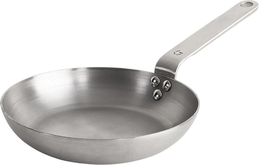 Koolstofstalen Koekenpan 20 cm – natuurlijke antiaanbaklaag PFAS-vrij • Ovenbestendig tot 650 °C • CoolGrip-handgreep • Voor inductie gas keramisch & open vuur