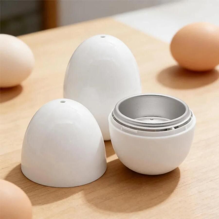 LISM-Deze tweedelige magnetron-eierkoker kookt eieren snel gaar in 5-7 minuten en produceert zowel zachtgekookte als hardgekookte eieren. Hij is vaatwasmachinebestendig compact en draagbaar waardoor hij ideaal is voor het ontbijt en op kantoor