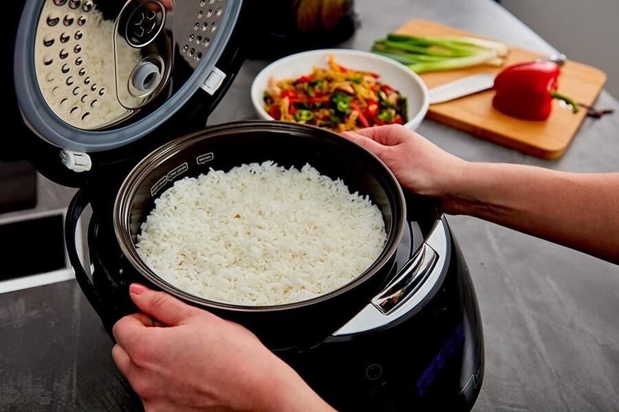 Rice Cooker and Steam Cooker Easy fast and healthy cooking A Healthier Way to Cooking Rice