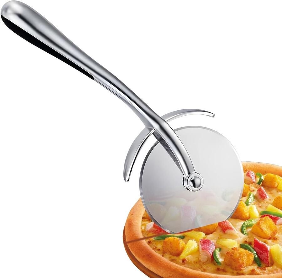 RVS Pizzasnijder met een diameter van 6 5 cm en een lengte van 18 cm ideaal voor pizza wafels en deeg eenvoudig te reinigen en te gebruiken