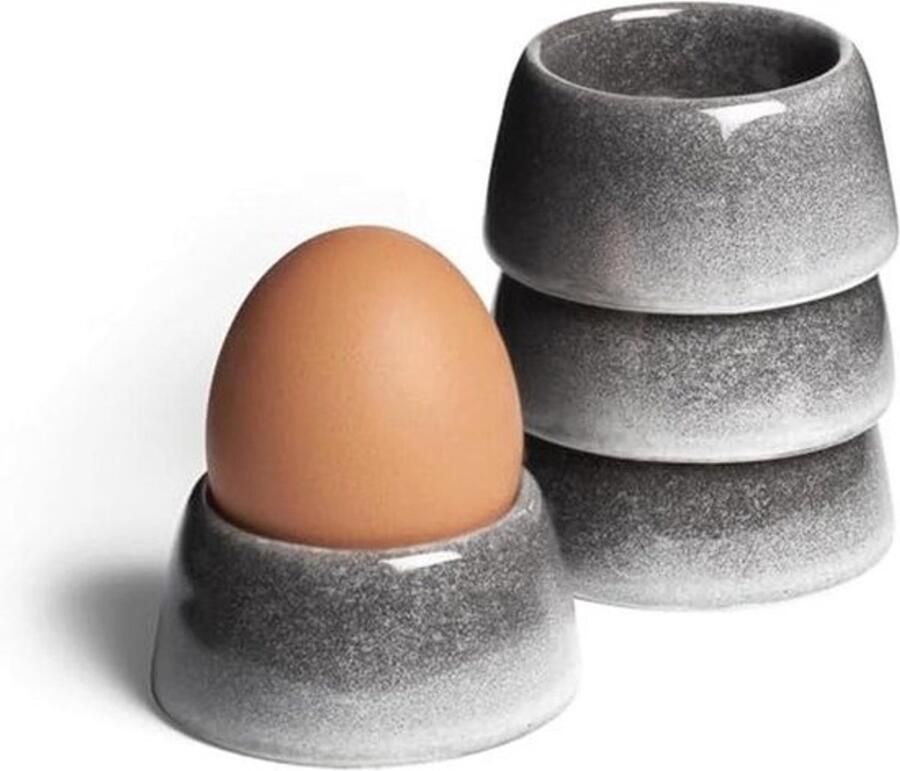 Set van 4 Elegante Aardewerk Eierdopjes voor een Scandinavisch Ontbijt