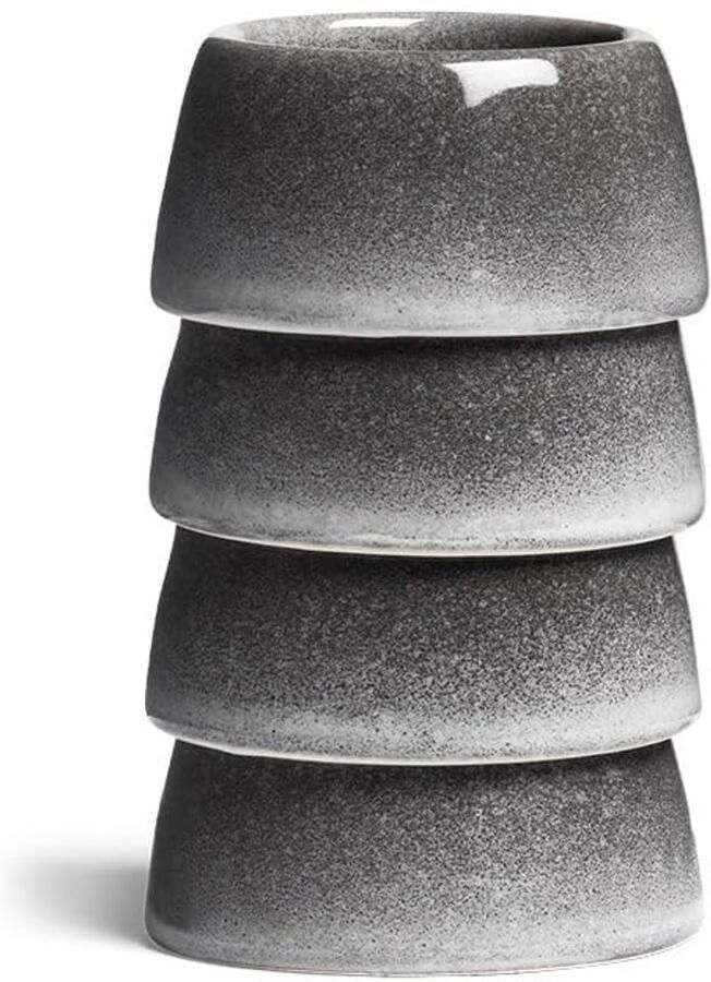 Set van 4 Elegante Aardewerk Eierdopjes voor een Scandinavisch Ontbijt