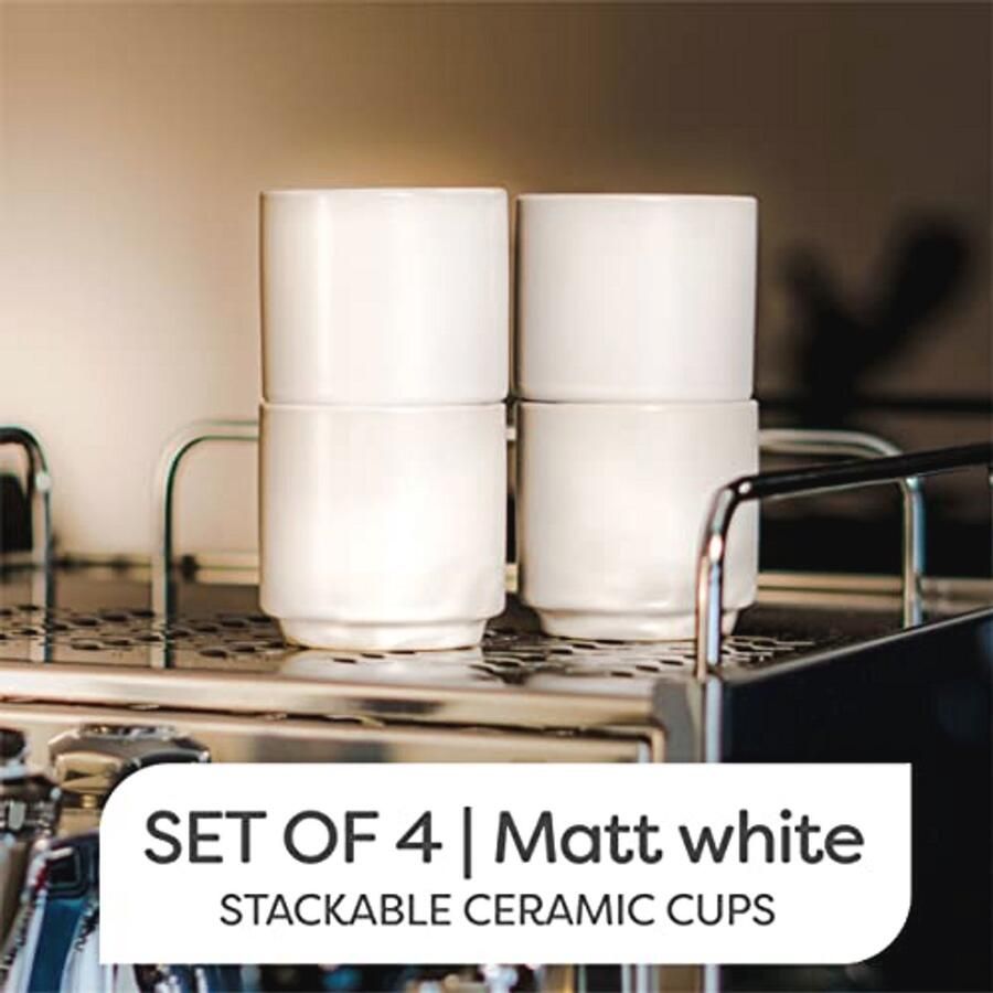 Set van 4 Witte Keramische Espresso Kopjes Stapelbaar Ontwerp Dikte Wanden Vaatwasserbestendig 70ml
