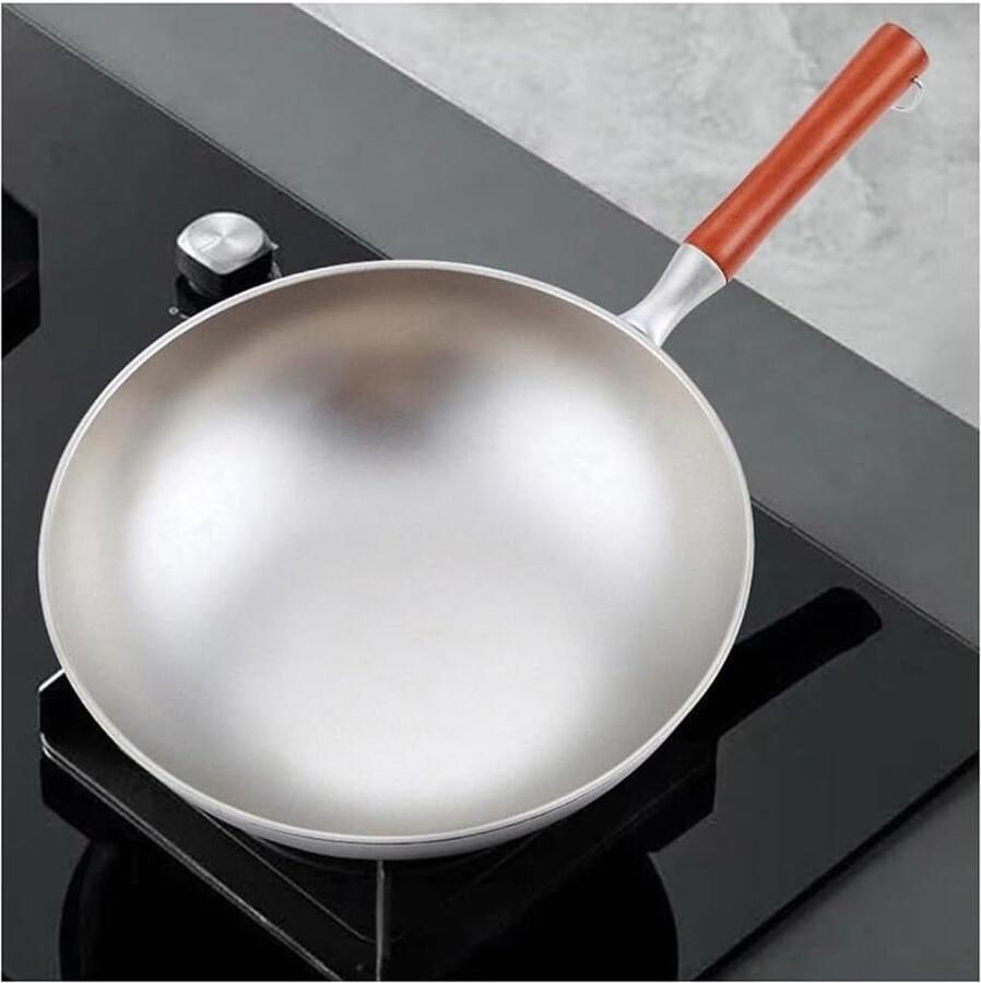 Titanium Koekenpan Wok Pan Koken op Gas Snelle Warmtegeleiding 32cm Grijs