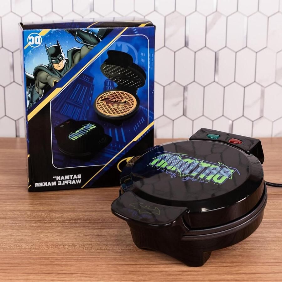 Wafelijzer Batman Wafelmaker Keuken Ontbijt Maken Batman Logo Vorm 26.8 x 13 x 21 cm Zwart