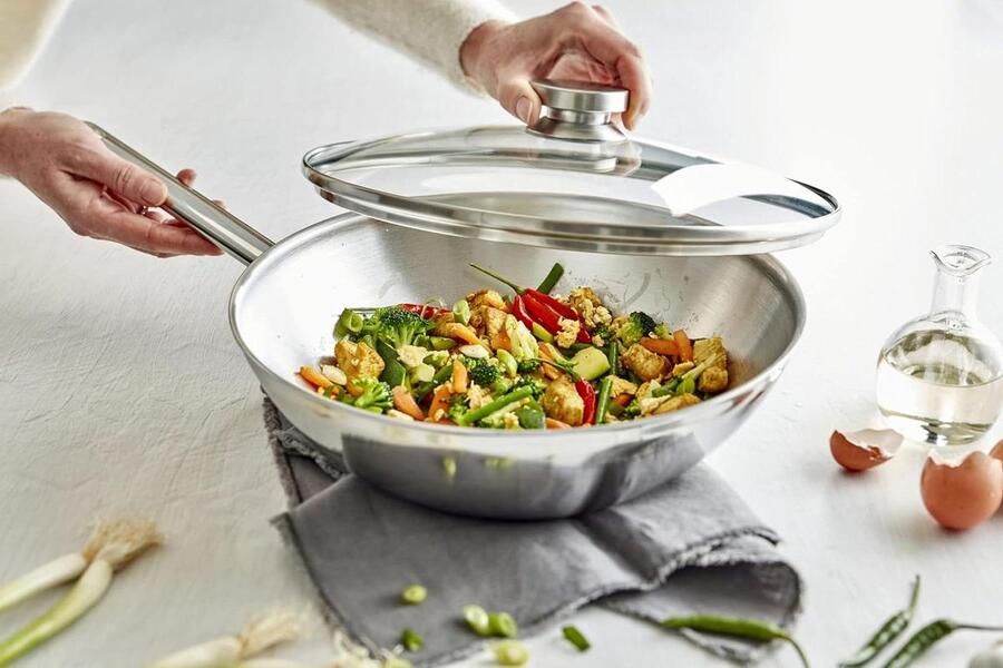 Wok Pan Roerbakpan Snel Koken 7-lagen Materiaal 30 cm Zilver