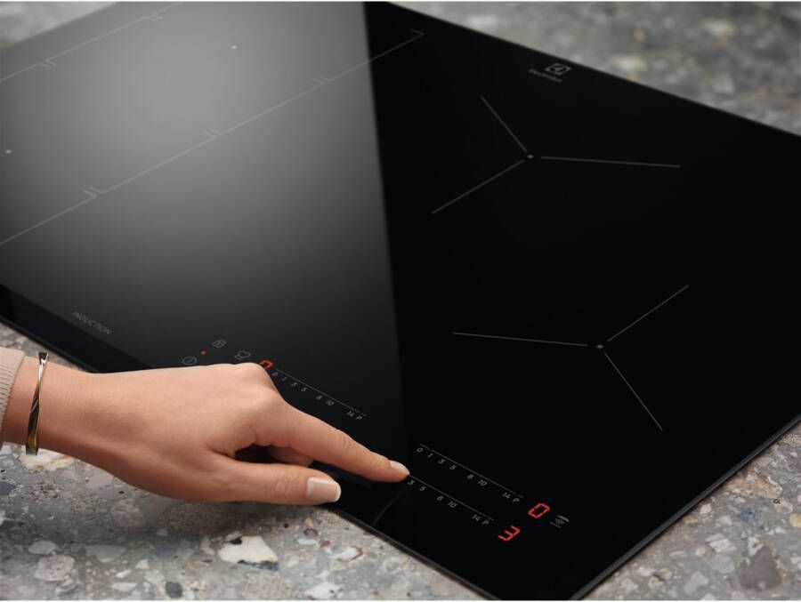 Electrolux EIS62443 Inductiekookplaten 4 zones 7200W 59x52cm SenseBoil-technologie 4 boosters Zwart - Foto 2