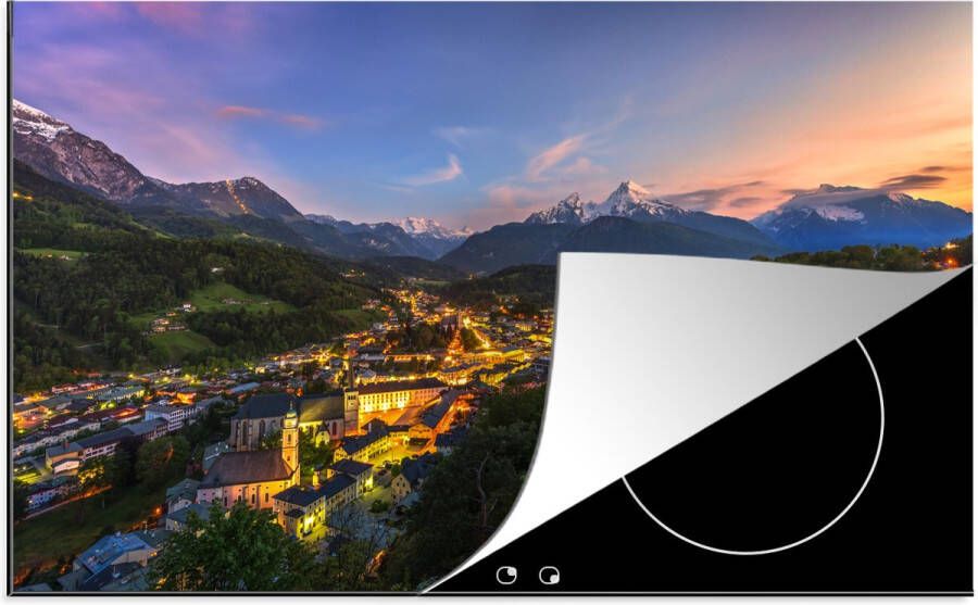 KitchenYeah Inductie beschermer Inductie Mat Kookplaat beschermer Uitzicht op de oude stad Berchtesgaden met bergen op de achtergrond 77x51 cm Afdekplaat inductie Inductiebeschermer