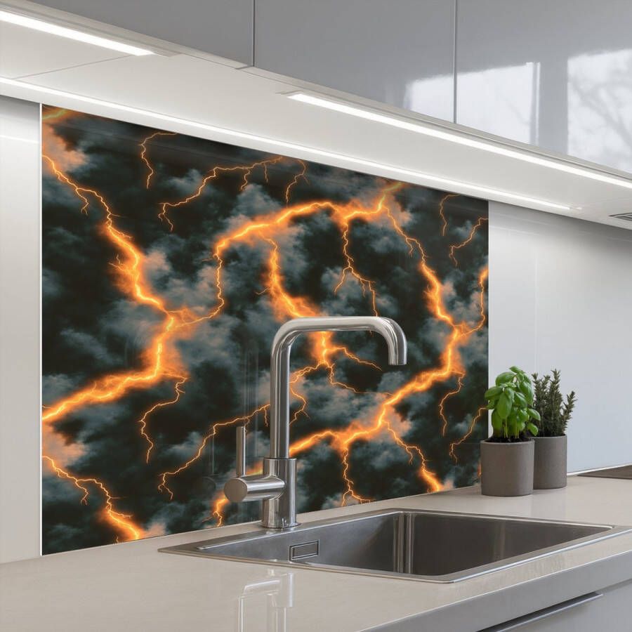 KitchenYeah Keuken achterwand 100x80 cm Spatscherm zelfklevend Oranje Bliksem Wolken Muurbeschermer Spatwand fornuis