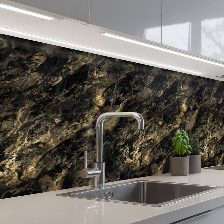 KitchenYeah Keuken achterwand 200x60 cm Spatscherm zelfklevend Marmer Zwart Goud Muurbeschermer Spatwand fornuis