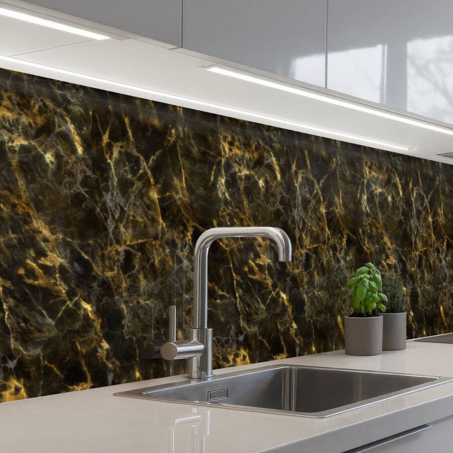 KitchenYeah Keuken achterwand 250x60 cm Spatscherm zelfklevend Zwart Marmer print Goud Muurbeschermer Spatwand fornuis