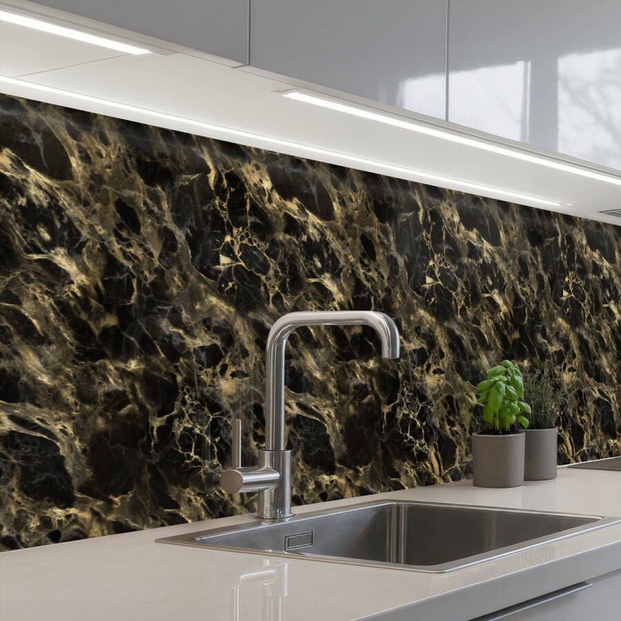 KitchenYeah Keuken achterwand 300x60 cm Spatscherm zelfklevend Kristal Goud Zwart Marmer print Muurbeschermer Spatwand fornuis