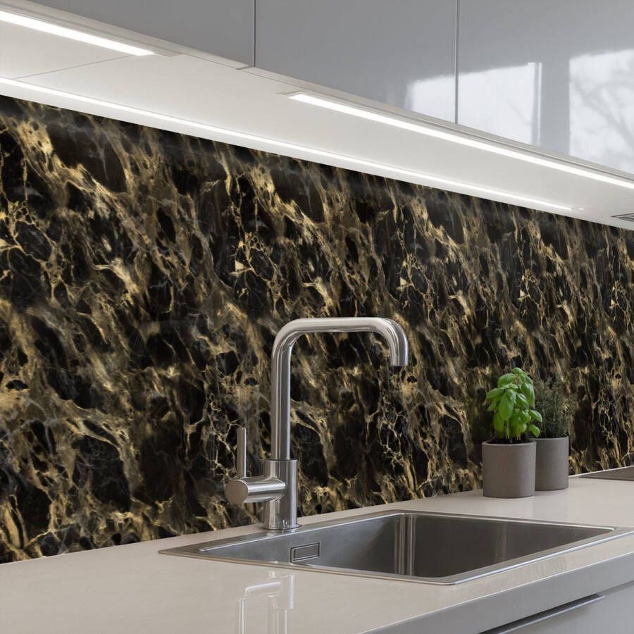 KitchenYeah Keuken achterwand 400x60 cm Spatscherm zelfklevend Kristal Goud Zwart Marmer print Muurbeschermer Spatwand fornuis