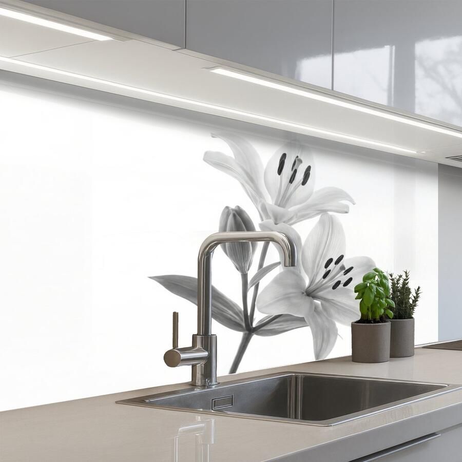 KitchenYeah Keuken achterwand 100x60 cm Spatscherm zelfklevend Lelies Elegant Zwart Wit Muurbeschermer Spatwand fornuis