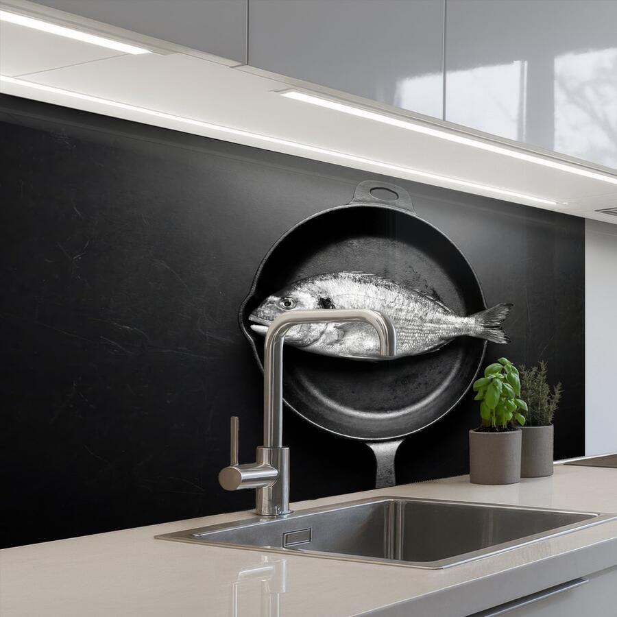 KitchenYeah Keuken achterwand 100x60 cm Spatscherm zelfklevend Pan Vis Zwart Wit Muurbeschermer Spatwand fornuis