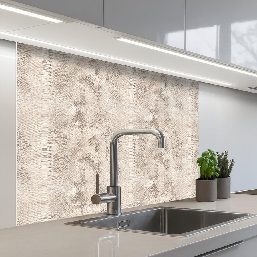 KitchenYeah Keuken achterwand 100x80 cm Spatscherm zelfklevend Slang Patroon Beige Muurbeschermer Spatwand fornuis