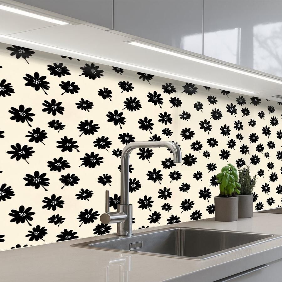 KitchenYeah Keuken achterwand 150x60 cm Spatscherm zelfklevend Madeliefjes Grafisch Zwart Beige Muurbeschermer Spatwand fornuis