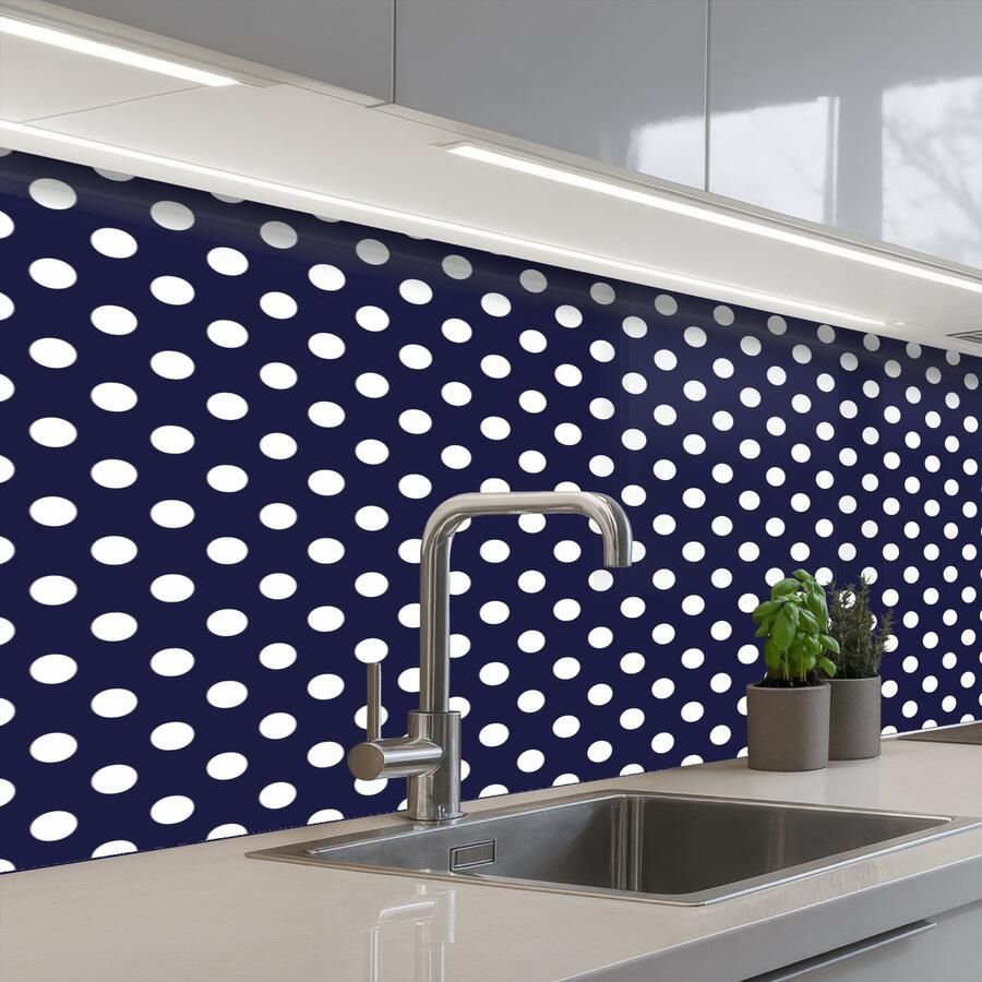 KitchenYeah Keuken achterwand 150x60 cm Spatscherm zelfklevend Oceaan Stippen Blauw Wit Muurbeschermer Spatwand fornuis