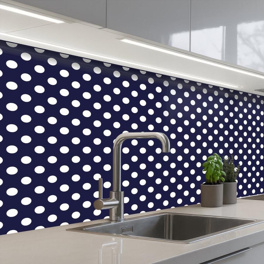 KitchenYeah Keuken achterwand 150x80 cm Spatscherm zelfklevend Oceaan Stippen Blauw Wit Muurbeschermer Spatwand fornuis