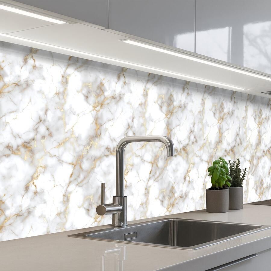 KitchenYeah Keuken achterwand 250x60 cm Spatscherm zelfklevend Gouden aders Marmer print Wit Muurbeschermer Spatwand fornuis