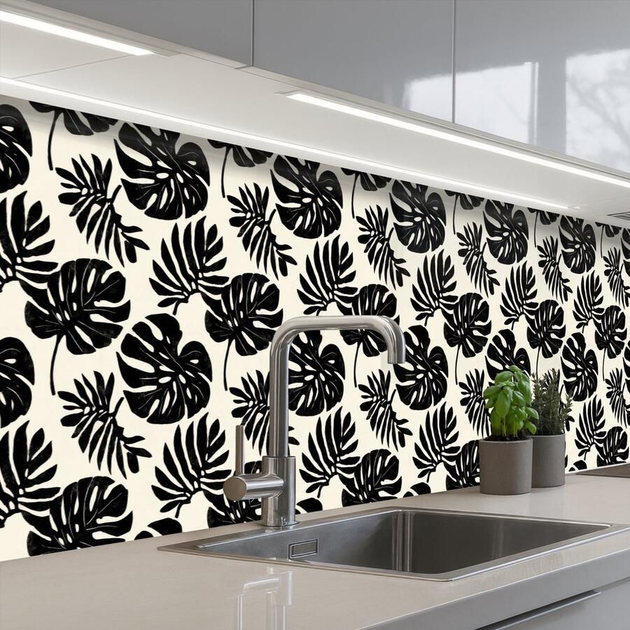 KitchenYeah Keuken achterwand 250x60 cm Spatscherm zelfklevend Modern Monstera Zwart Muurbeschermer Spatwand fornuis