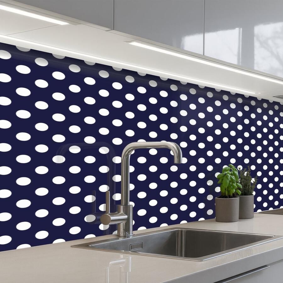 KitchenYeah Keuken achterwand 250x80 cm Spatscherm zelfklevend Oceaan Stippen Blauw Wit Muurbeschermer Spatwand fornuis