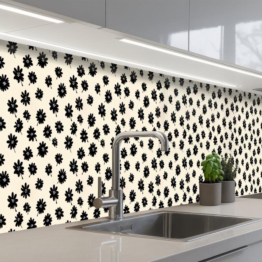 KitchenYeah Keuken achterwand 350x60 cm Spatscherm zelfklevend Madeliefjes Grafisch Zwart Beige Muurbeschermer Spatwand fornuis