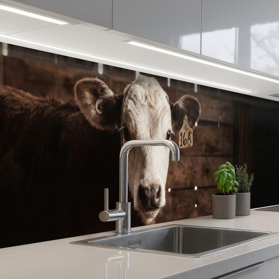 KitchenYeah Keuken achterwand 400x80 cm Spatscherm zelfklevend Kalf Oormerk Houten stal Muurbeschermer Spatwand fornuis