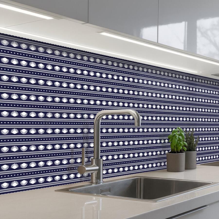 KitchenYeah Keuken achterwand 500x80 cm Spatscherm zelfklevend Schelp Nautisch Blauw Wit Muurbeschermer Spatwand fornuis