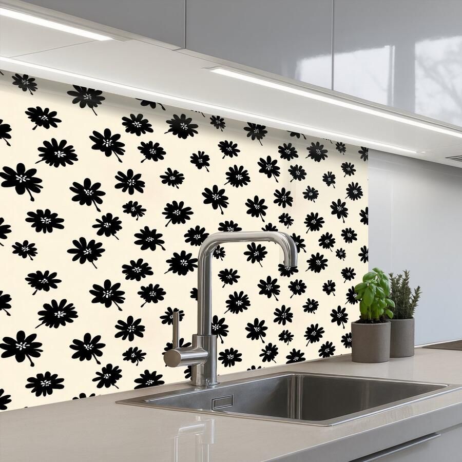 KitchenYeah Keuken achterwand 80x60 cm Spatscherm zelfklevend Madeliefjes Grafisch Zwart Beige Muurbeschermer Spatwand fornuis