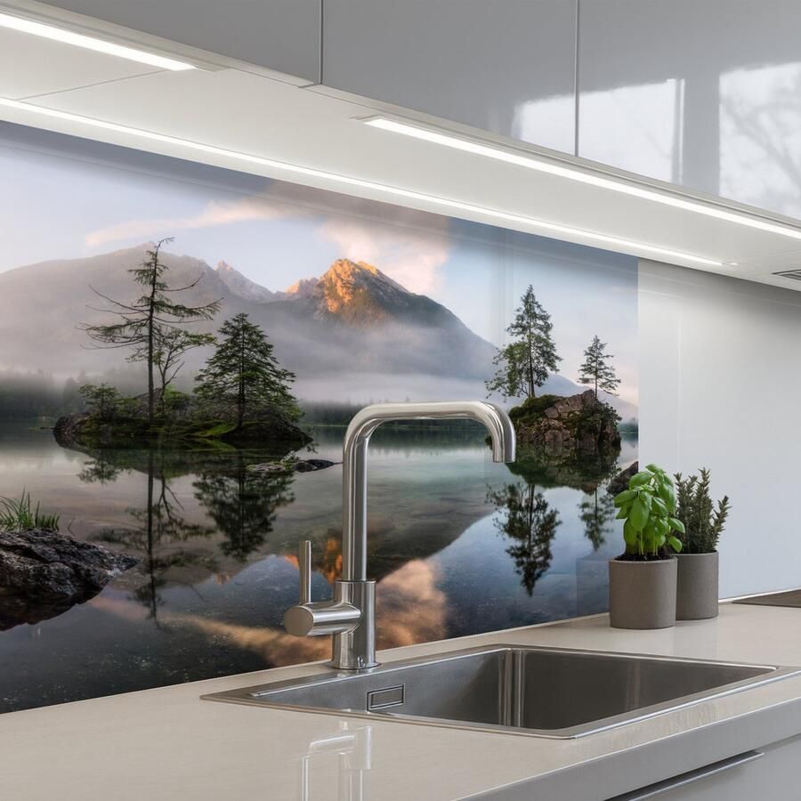 KitchenYeah Keuken achterwand 80x60 cm Spatscherm zelfklevend Water Landschap Berg Bomen Muurbeschermer Spatwand fornuis