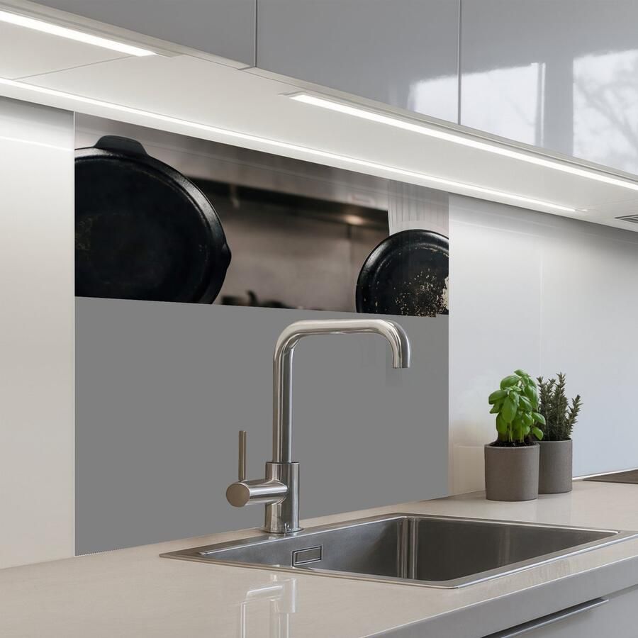 KitchenYeah Keuken achterwand 80x80 cm Spatscherm zelfklevend Koks Koekenpannen Keuken Muurbeschermer Spatwand fornuis