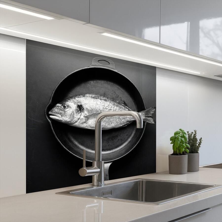 KitchenYeah Keuken achterwand 80x80 cm Spatscherm zelfklevend Pan Vis Zwart Wit Muurbeschermer Spatwand fornuis