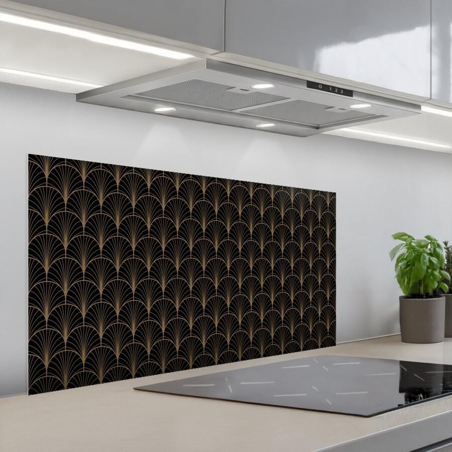 KitchenYeah Spatscherm 100x50 cm Zelfklevende achterwand Gouden Waaiers Zwart Keuken muurbeschermer Spatwand fornuis