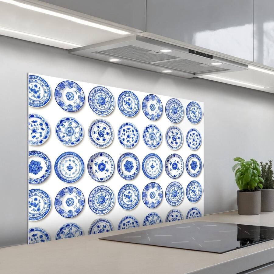 KitchenYeah Spatscherm 100x65 cm Zelfklevende achterwand Borden Bloemen Patroon Blauw Keuken muurbeschermer Spatwand fornuis