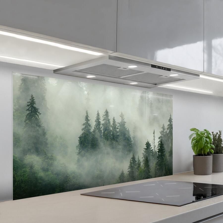 KitchenYeah Spatscherm 120x60 cm Zelfklevende achterwand Bos Mist Bomen Natuur Keuken muurbeschermer Spatwand fornuis